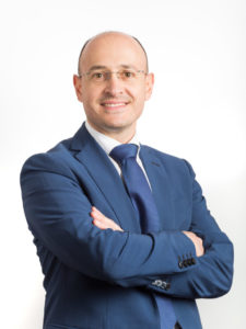 Ing. Giuseppe Berardinelli Chief Executive Officer  Co-fondatore e amministratore unico della IquadroCi srl.  Ingegnere elettrico, lavora nel campo della progettazione industriale dal 2007.